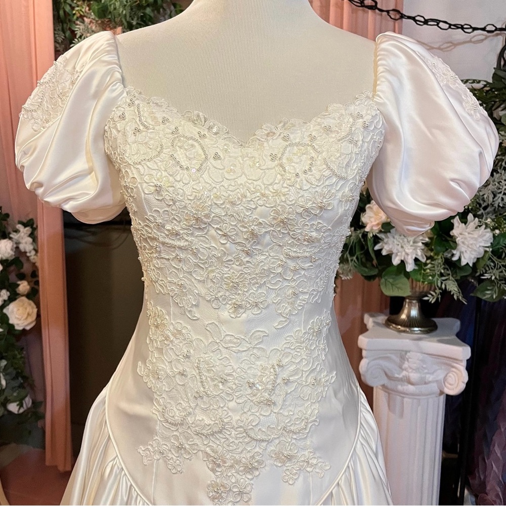 Vintage Alfred Angelo Drop Waist White Lace Bridal Gown with Puff Sleeves